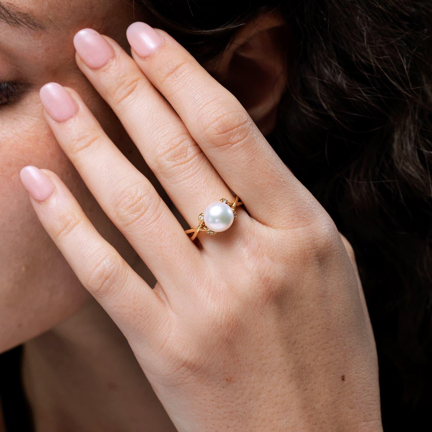 Taglio rotondo Anello di fidanzamento con perle d'acqua dolce d'Angara in oro massiccio 14K per donna in vendita