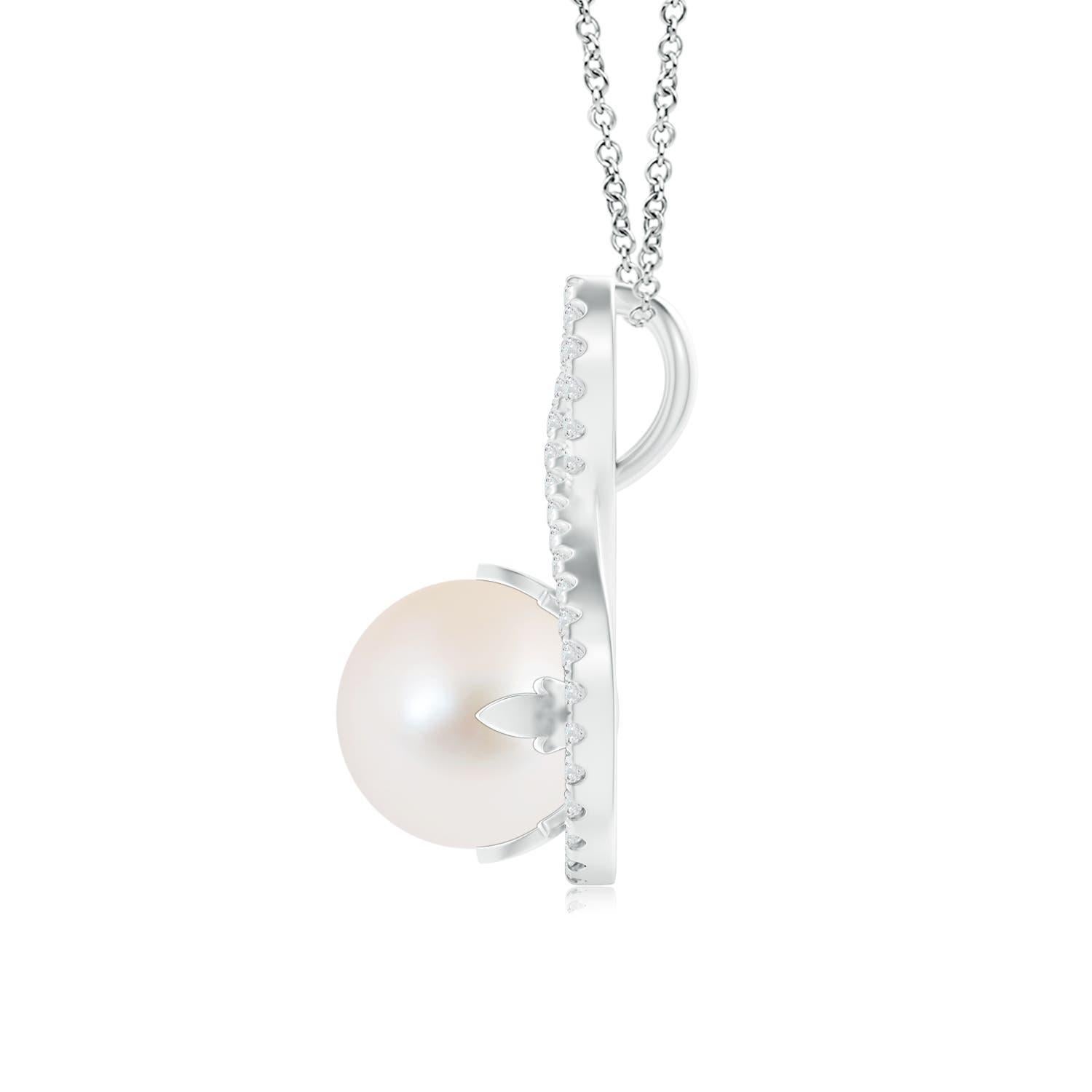 Für einen formellen, aber glamourösen Look wählen Sie diesen Perlen-Solitär-Anhänger aus 14 Karat Weißgold. Diamanten schmücken den unendlichen Twist-Rahmen, in dem eine glänzende, runde, mit Stiften besetzte Süßwasser-Zuchtperle in Weiß sitzt.