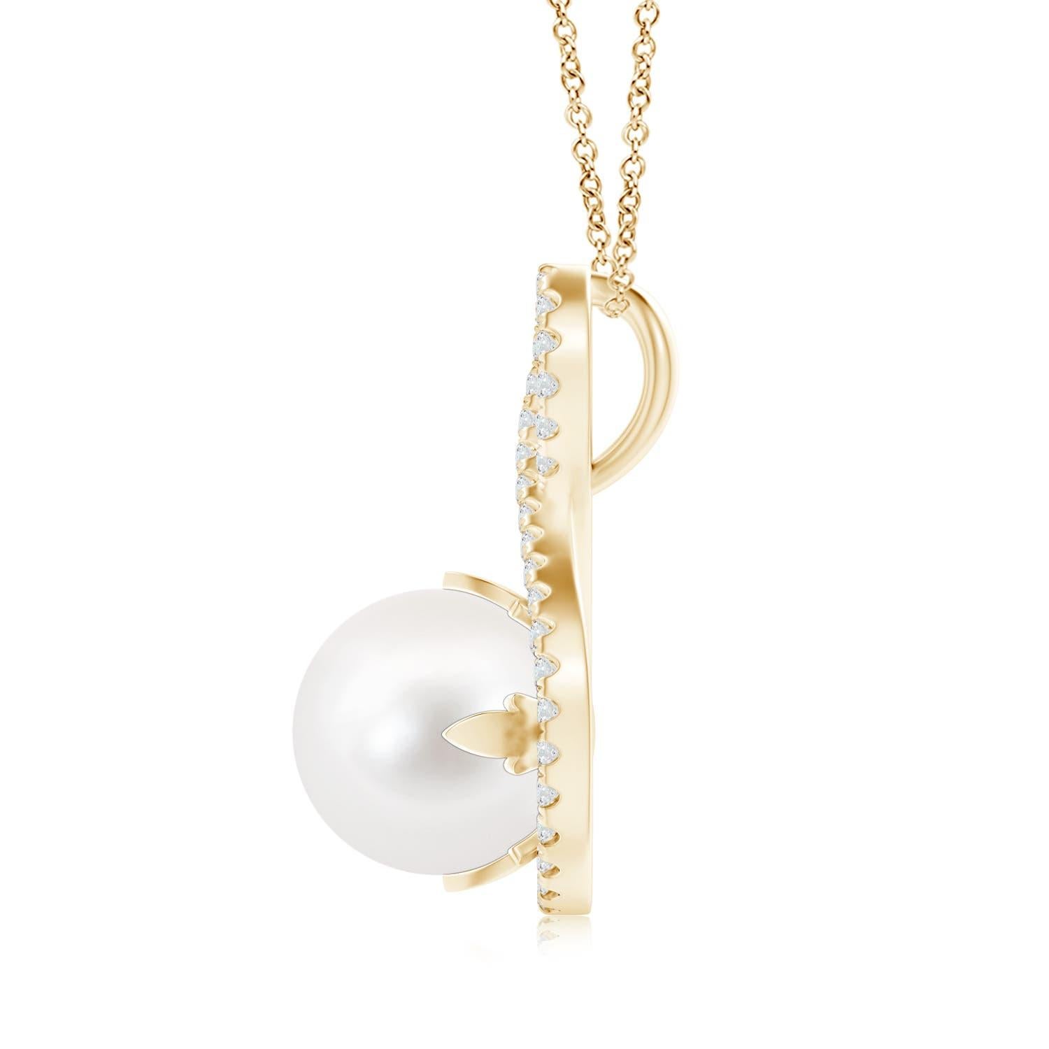 Para un look formal pero glamuroso, elige este colgante solitario de perla en oro amarillo de 14 quilates. Los diamantes adornan el marco de giro infinito, dentro del cual se encuentra una lustrosa perla cultivada de agua dulce redonda engarzada en