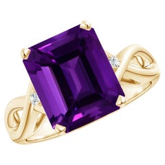 Anello con ametista naturale certificata GIA in oro giallo e accenti di diamante