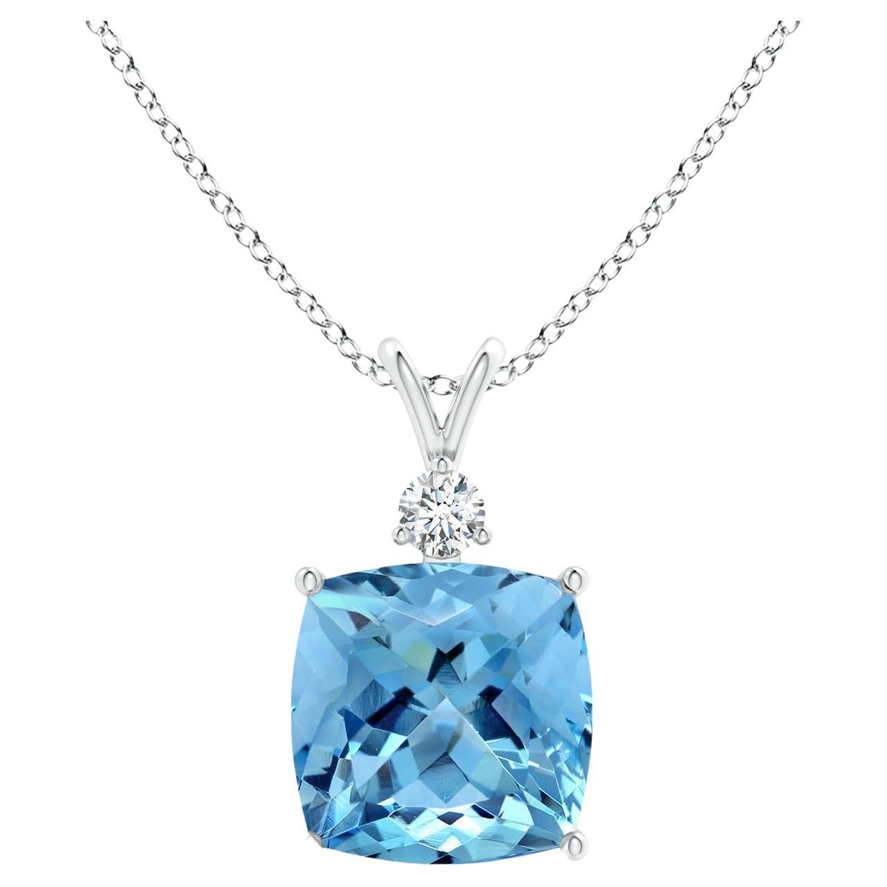 Angara Gia Collier pendentif en or blanc avec aigue-marine naturelle certifiée et diamants en vente