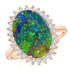 Klassischer ovaler Halo-Ring aus Roségold mit zertifiziertem natürlichem schwarzem Opal von Angara Gia