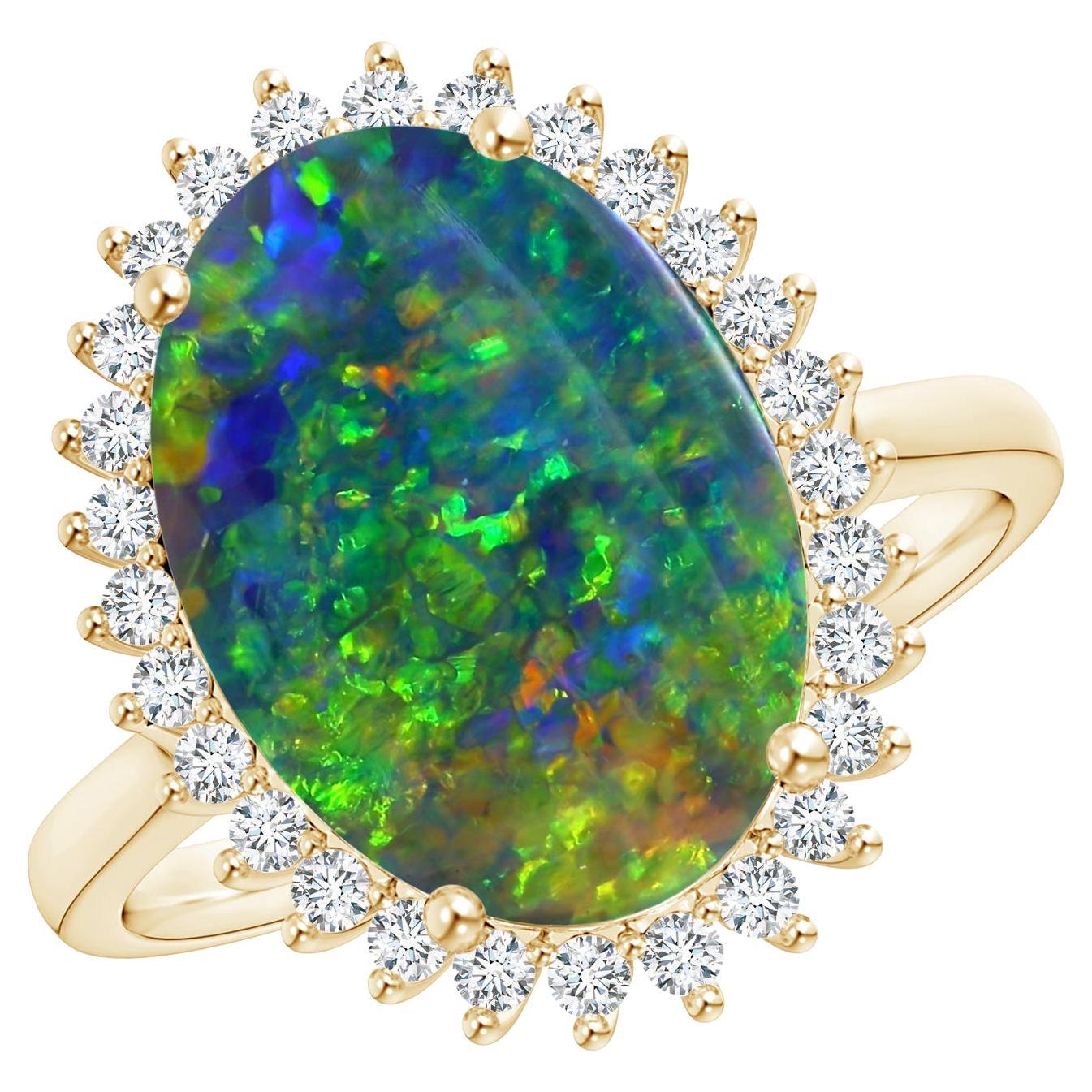 Im Angebot: Klassischer ovaler Halo-Ring aus Gelbgold mit zertifiziertem natürlichem schwarzem Opal von Angara Gia ()