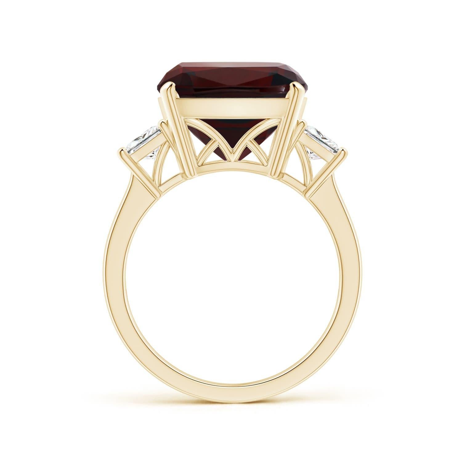 GIA Certified Natural Garnet Three Stone Ring in Yellow Gold 2