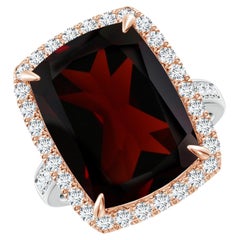 Anello cocktail con granato naturale certificato GIA di Angara in oro bianco e rosa con aureola