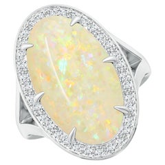 ANGARA Bague en or blanc à tige fendue en opale naturelle certifiée GIA avec halo de diamants