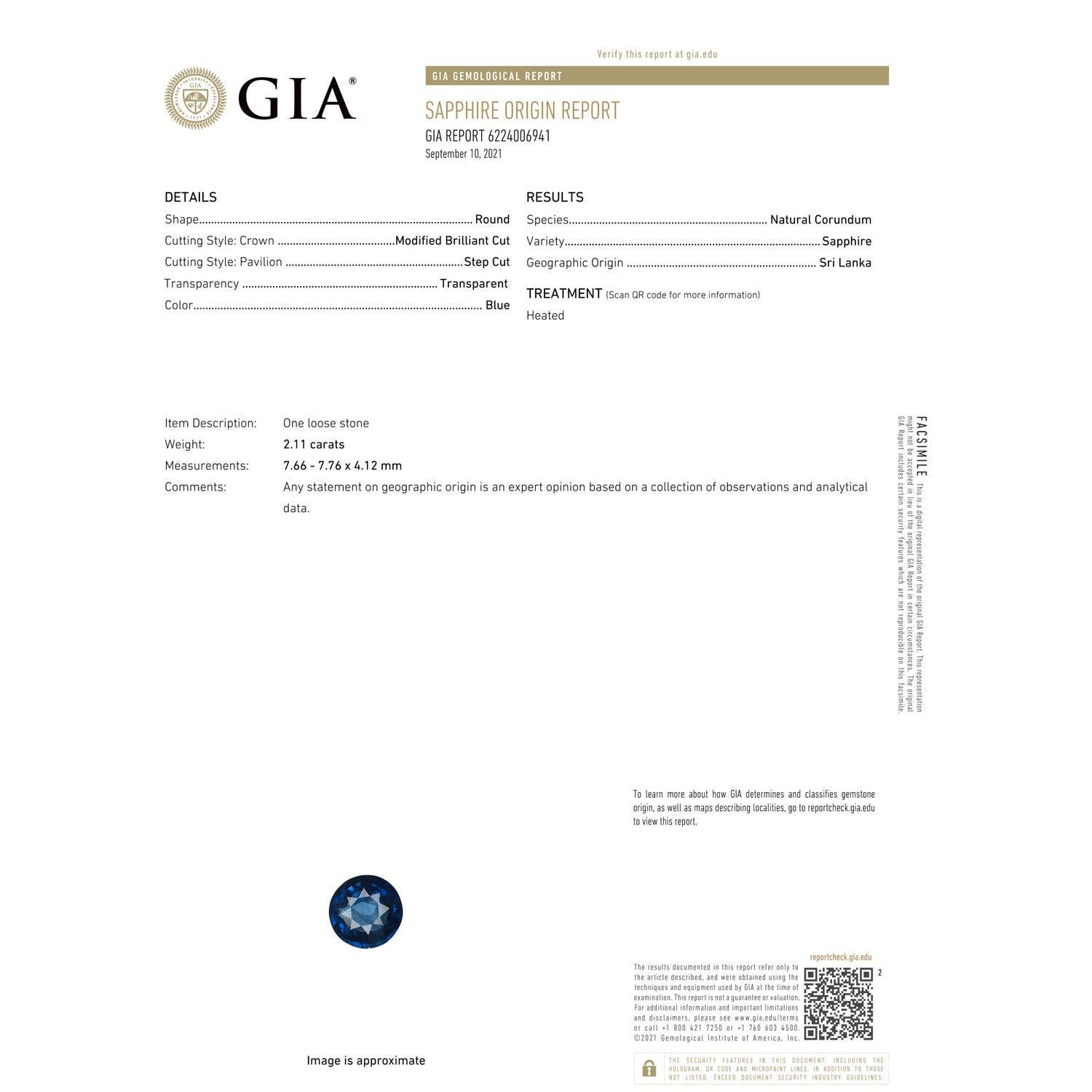 En vente :  Angara Gia Bague en or blanc avec saphir rond naturel certifié et halo de diamants 3
