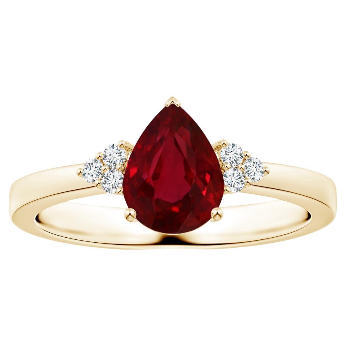 Angara Gia: Gelbgoldring mit zertifiziertem natürlichem Rubin und Diamanten