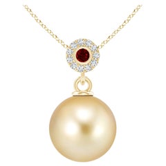 Angara Golden South Sea Cultured Pearl Halo Pendant with Ruby in 14K Solid Gold (pendentif halo en perles de culture des mers du Sud avec rubis en or massif)
