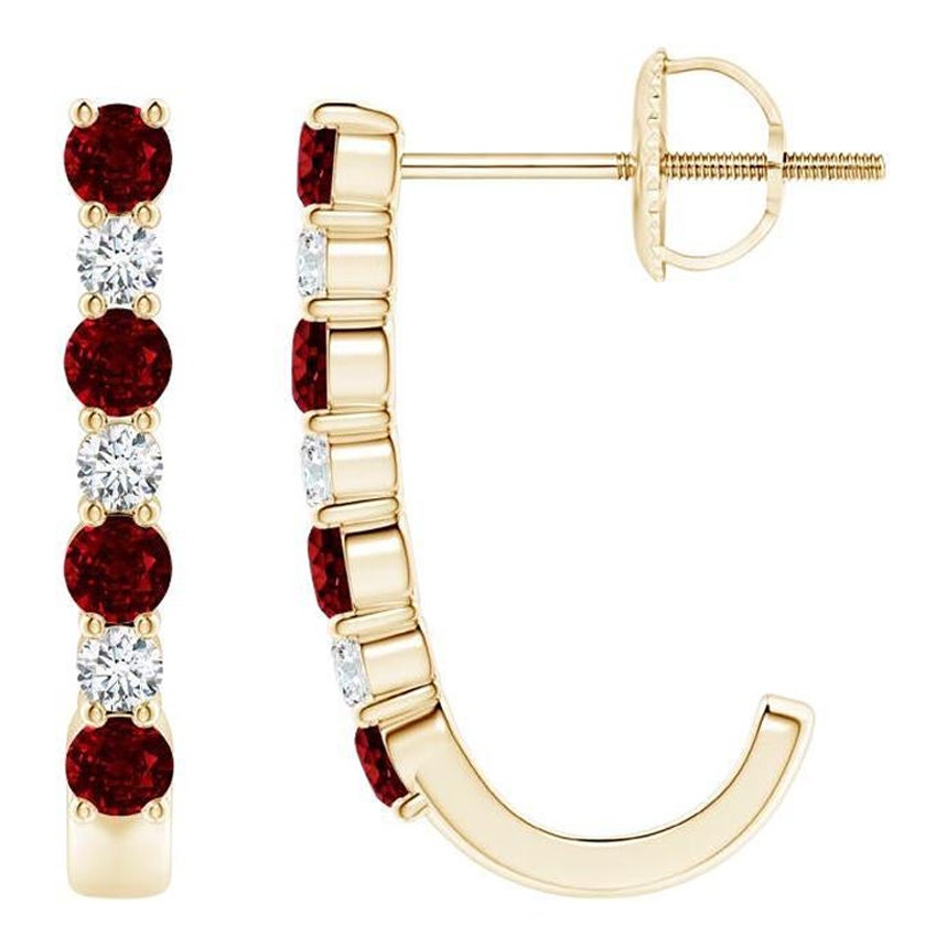 ANGARA Boucles d'oreilles J-Hoop en or jaune 14 carats avec rubis naturel de 0,40 carat et diamants