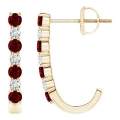 ANGARA Boucles d'oreilles J-Hoop en or jaune 14 carats avec rubis naturel de 0,40 carat et diamants