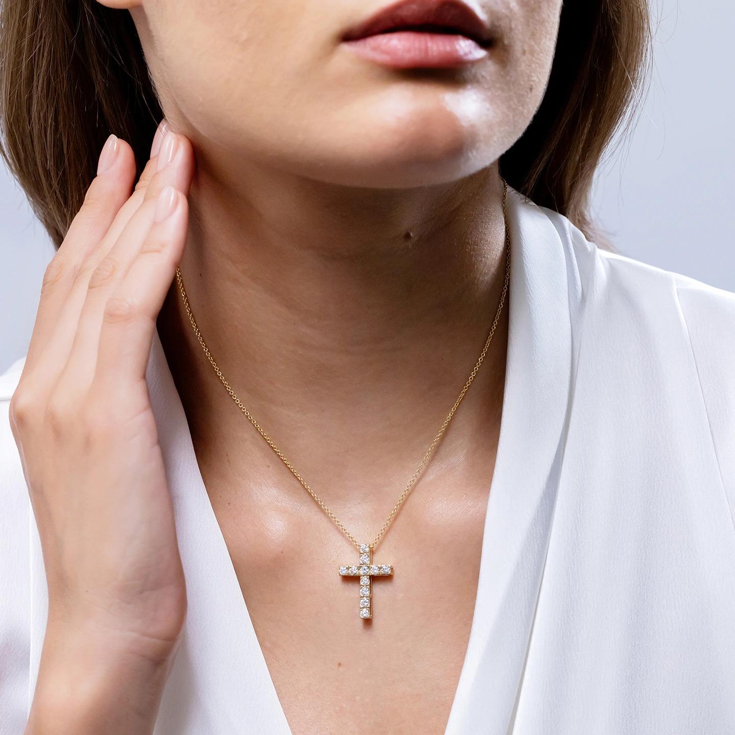 Modern ANGARA Natural 1.17cttw Diamond Cross Pendant in 14K Rose Gold (Color- K, I3) For Sale