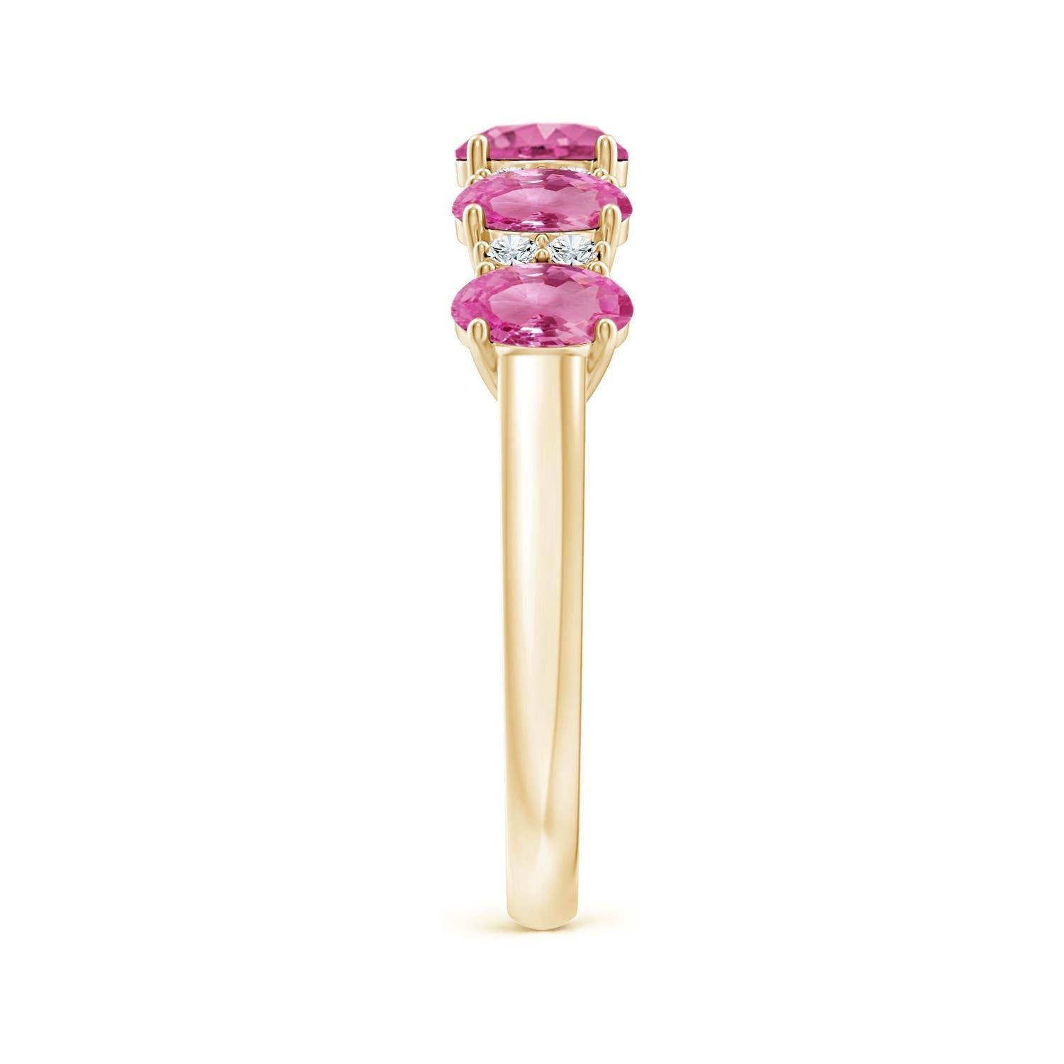 Angara Nature 1.5 ct Pink Sapphire and Diamond Wedding Ring in 14K Solid Gold (Anneau de mariage en or massif 14K) Neuf - En vente à Los Angeles, CA