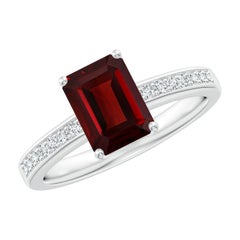 Angara Anillo de Cóctel de Granate Natural de 1,8 ct con Diamantes en Oro Macizo de 14K