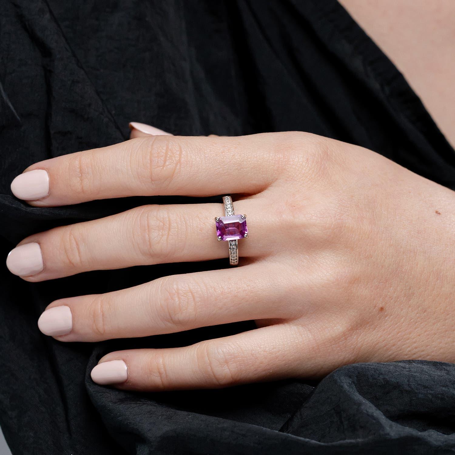 Angara natürlichen 2 ct rosa Saphir Cocktail-Ring mit Diamanten in 14K massivem Gold (Smaragdschliff) im Angebot