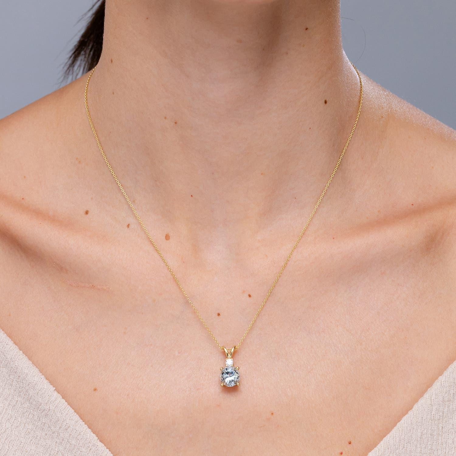 Modern Angara Natural 2.3ct Aquamarine Solitaire Pendant with Diamond in 14K Solid Gold For Sale