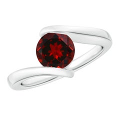Angara Nature Solitaire Rond 1.5 ct Garnet Bypass Ring in 14K Solid