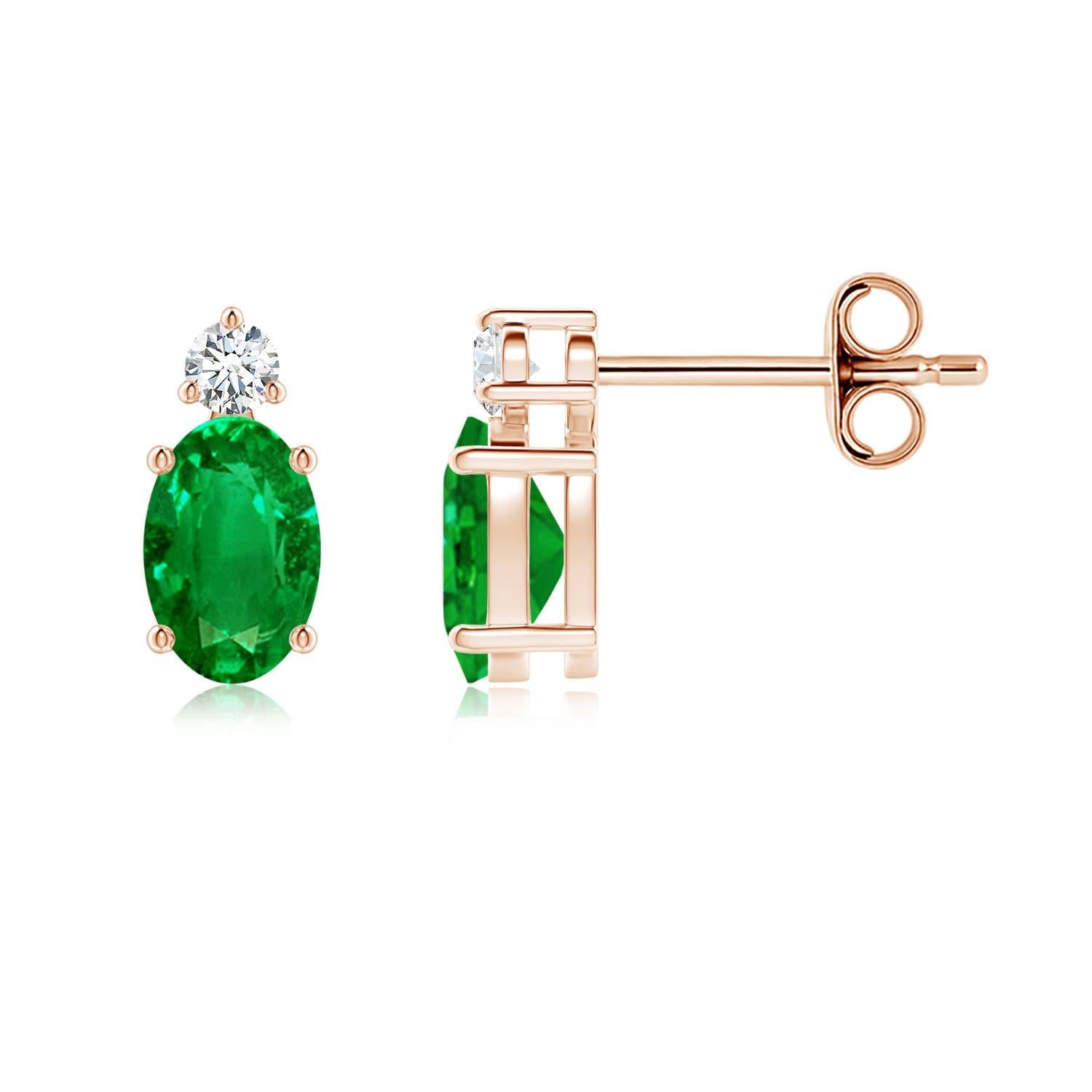Angara - Boucles d'oreilles en or 14 carats avec émeraude ovale sertie d'un panier et d'un diamant Neuf - En vente à Los Angeles, CA