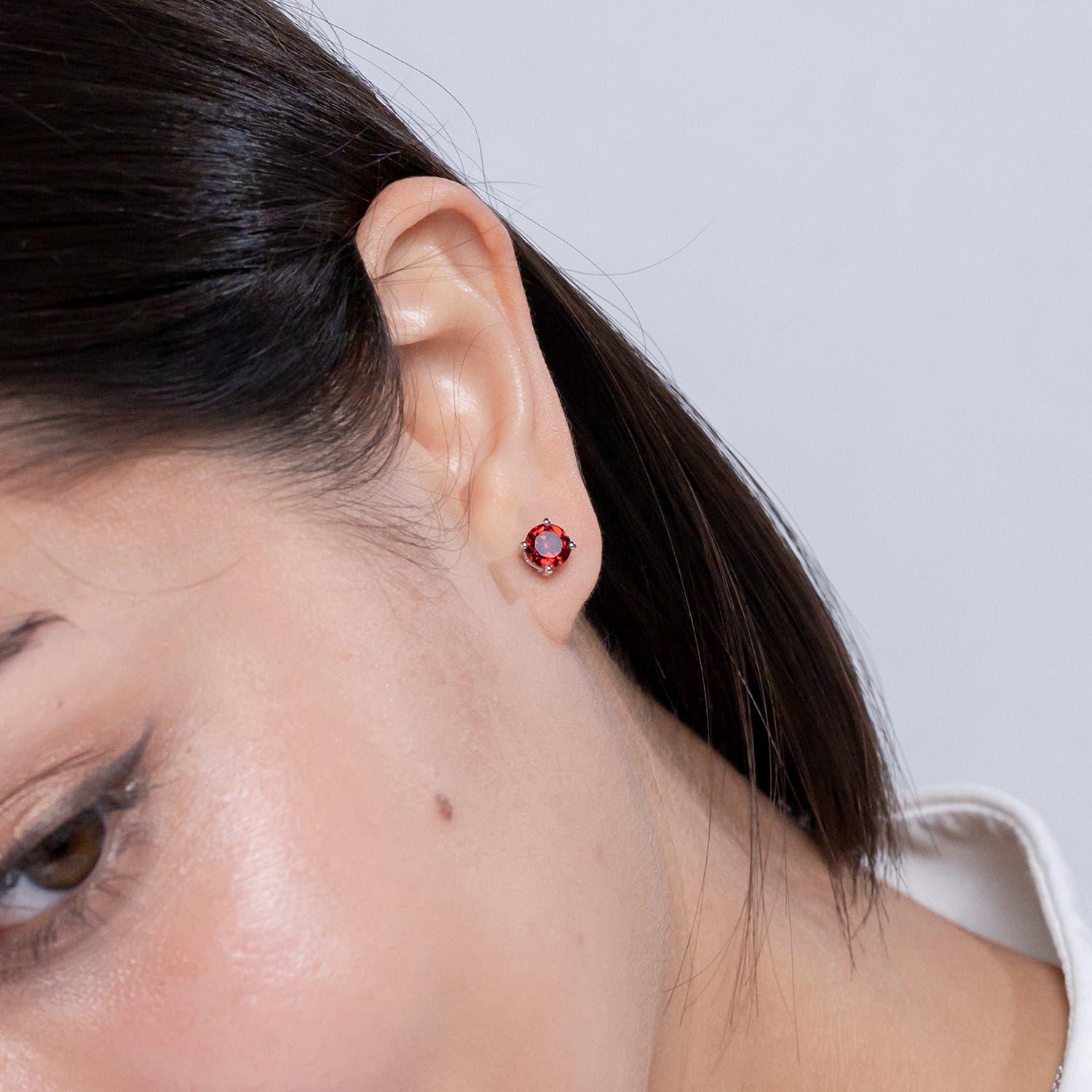 Taglio rotondo Angara Natural Basket-Set Round 2 ct Garnet Studs in 14K Solid Gold for Women in vendita