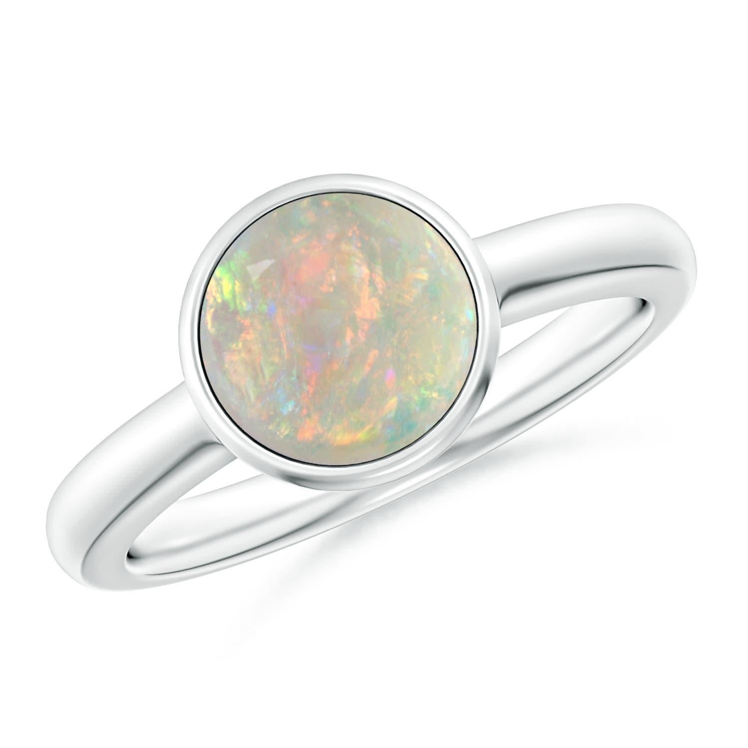 Angara natürlichen Lünette-Set rund 1,15ct Opal Solitär Verlobungsring in 14K Gold Damen im Angebot