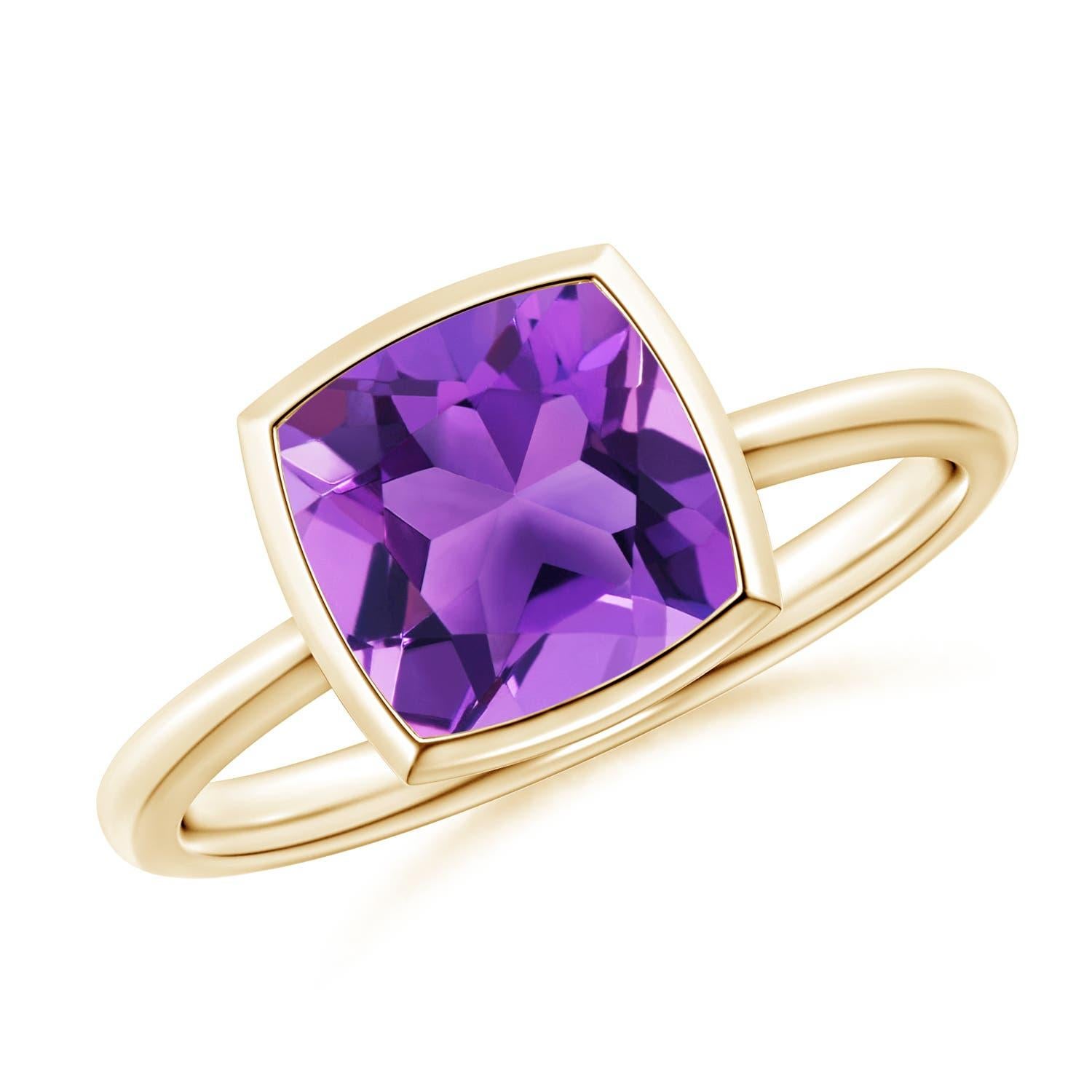 Angara Anillo de amatista natural en oro macizo de 14 quilates con bisel, solitario y cojín de 2,2 quilates en venta 1