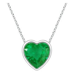 Angara Natural Bezel-Set Solitär Herz Smaragd Anhänger in Platin für Frauen