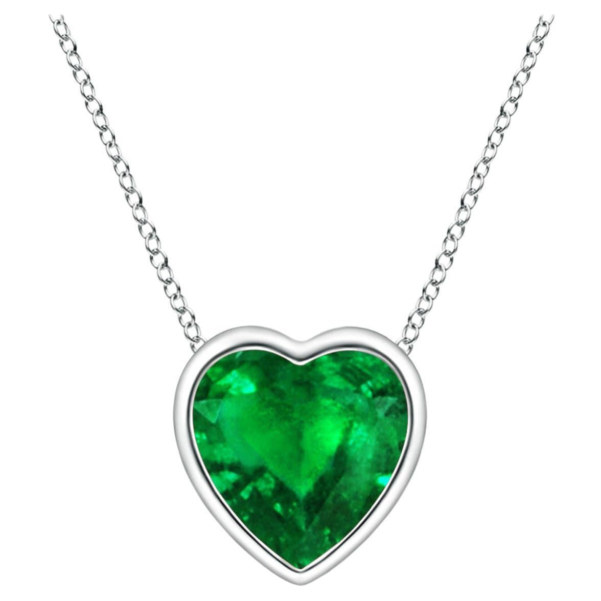 Angara Natural Bezel-Set Solitär Herz Smaragd Anhänger in Platin für Frauen