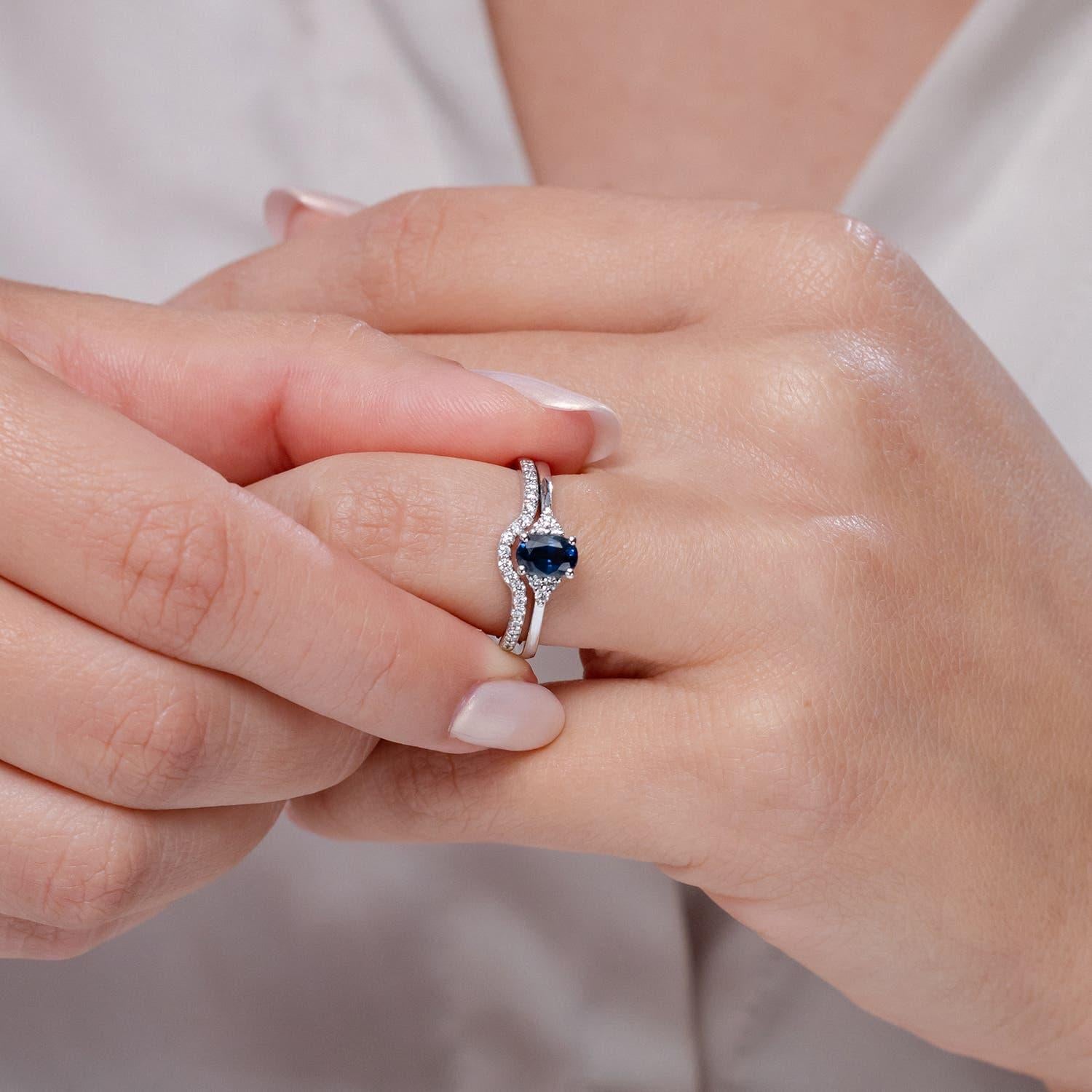 De las mujeres Juego de novia trío de zafiro azul natural y diamantes Angara en oro macizo de 14 quilates en venta
