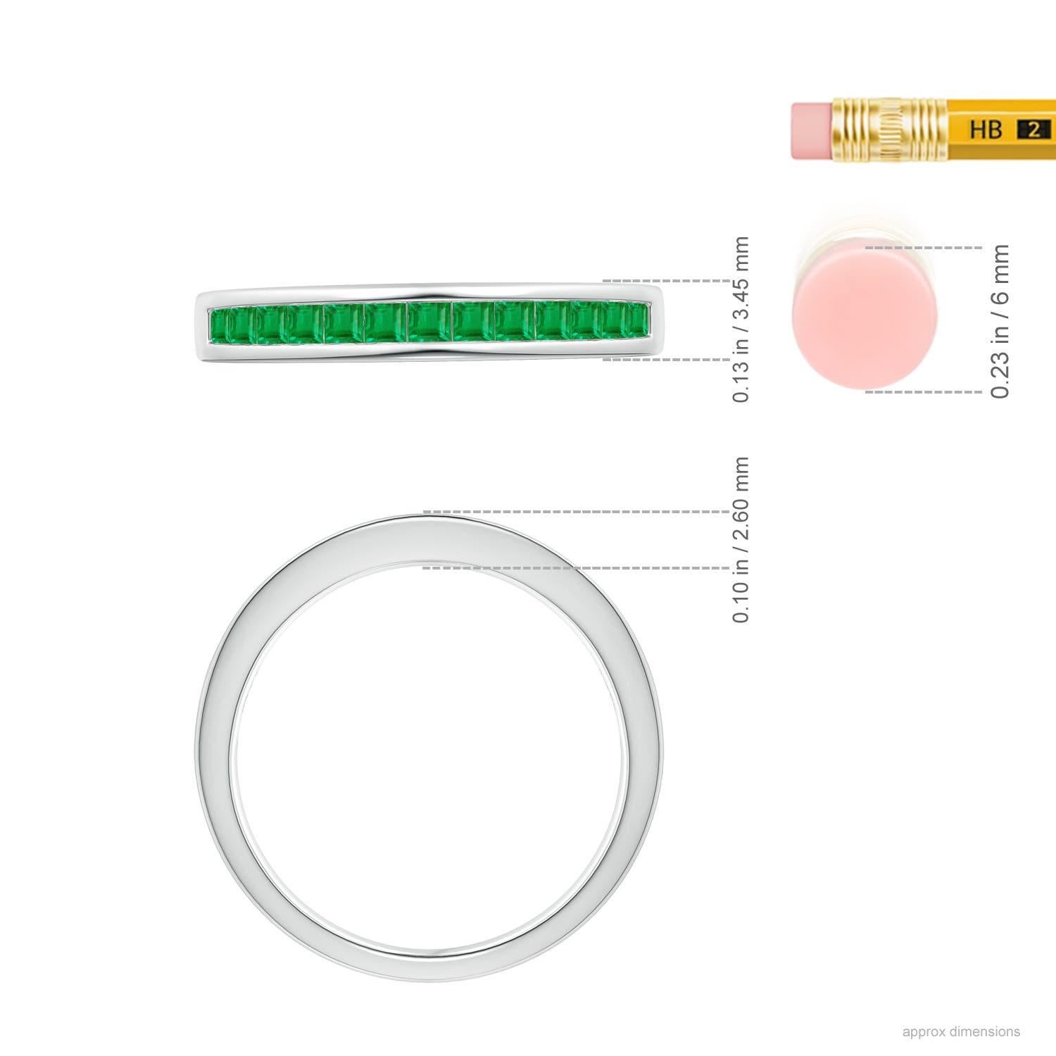 Angara Anillo de media eternidad con esmeralda cuadrada natural engastada en canal en oro macizo de 14 quilates en venta 1