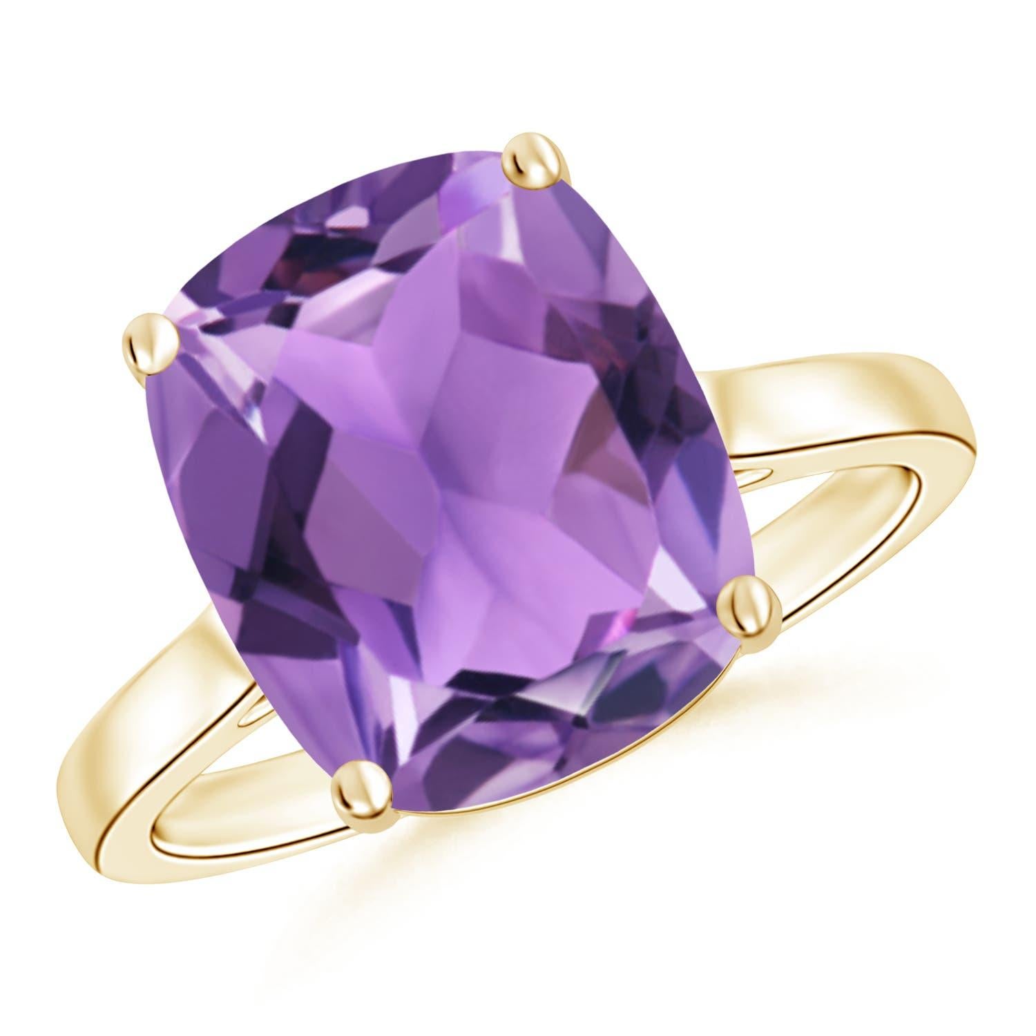 Anillo solitario de amatista Angara Natural Classic Cushion de 4,6 ct en oro macizo de 14 quilates en venta 3