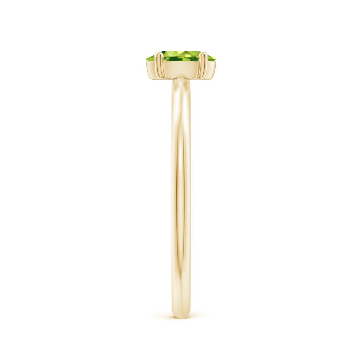 Angara natürlichen klassischen Solitär ovalen Peridot Versprechen Ring in 14K massivem Gold (Ovalschliff) im Angebot