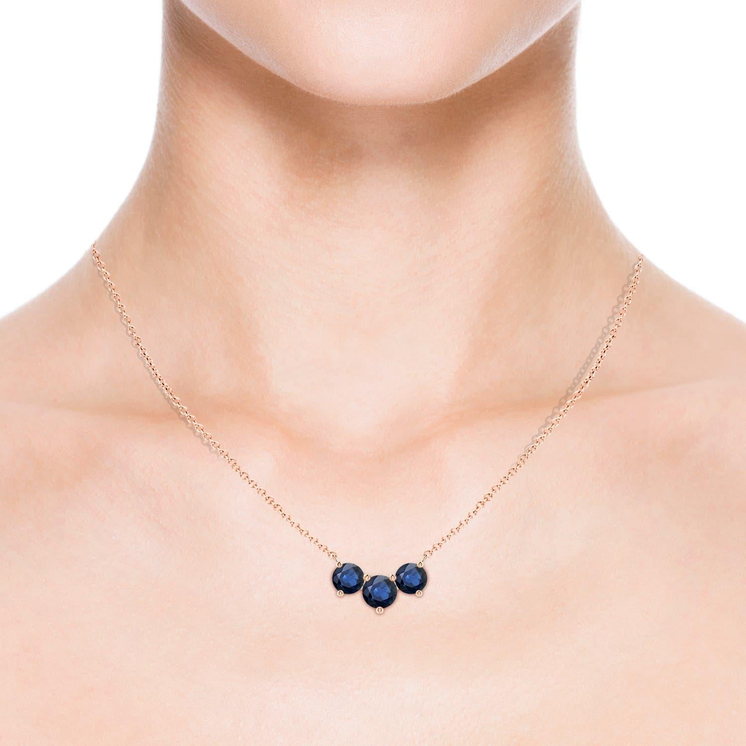 ANGARA Collana con zaffiri tondi Nature Classic Trio in oro rosa 14K per donna In condizioni Nuovo in vendita a Los Angeles, CA