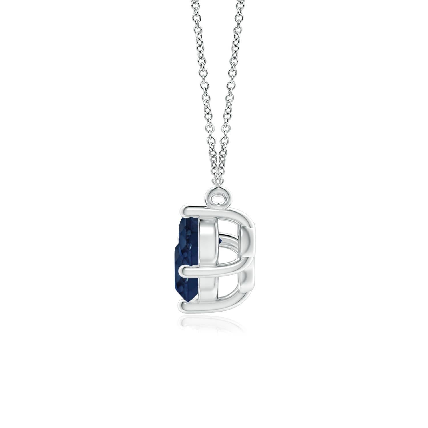 Questa collana con tre zaffiri rappresenterà magnificamente il tuo amore e il tuo impegno senza fine. Fissati in castoni di platino, i tre ipnotici zaffiri blu rotondi sembrano fluttuare sulla catena. La composizione è spettacolare e simboleggia