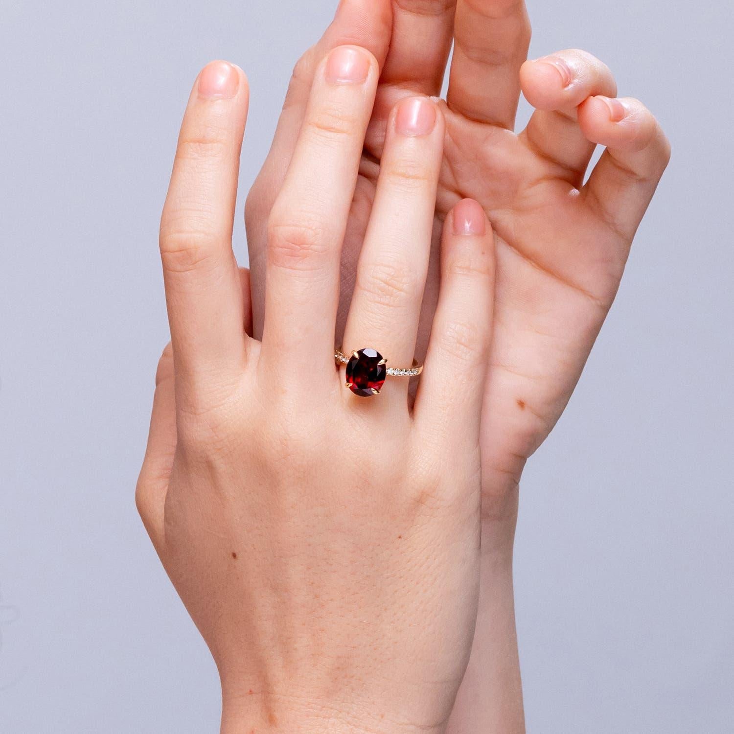 Oval Cut Angara Natural Claw-Set Oval 4.2 ct Garnet Ring with Diamonds in 14K Solid Gold For Sale