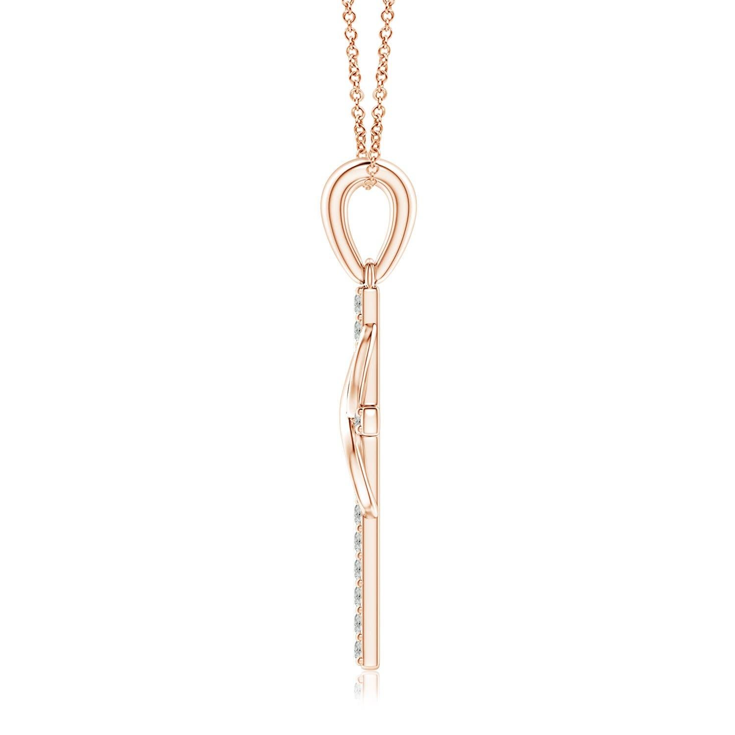 Dieses ikonische religiöse Symbol bietet zwei bedeutungsvolle Blicke in einem. Das mit Diamanten besetzte Kreuz, das an einem schlichten Ballen hängt, steht für Hoffnung und Glauben. Er ist mit einer vertikal verschlungenen Unendlichkeitsschleife