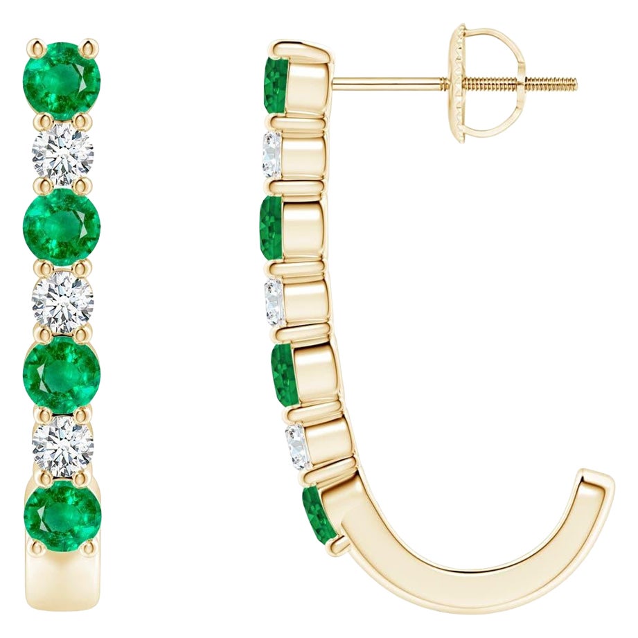 Angara natürlichen Smaragd und Diamant J-Hoop-Ohrringe in 14K massivem Gold für Frauen