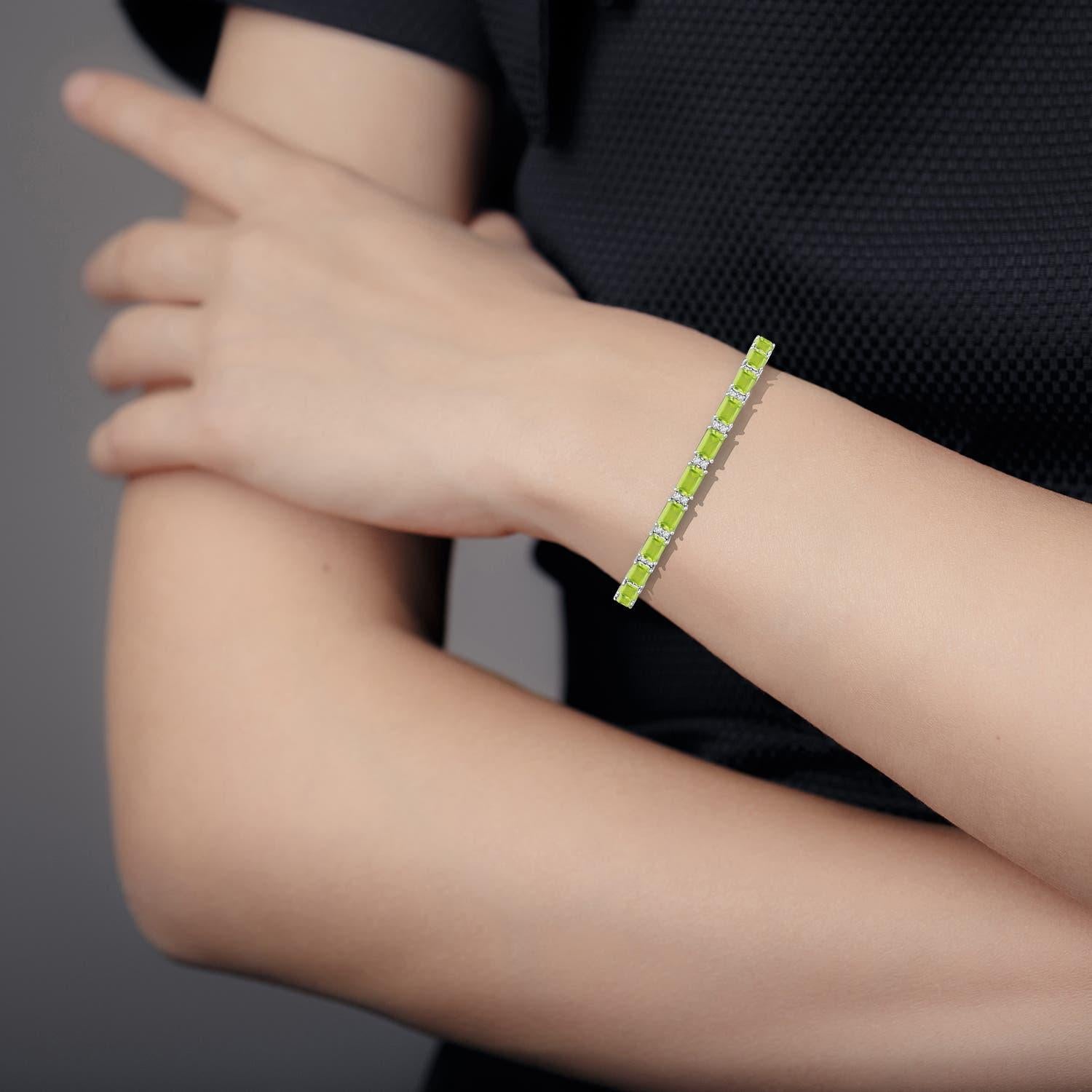 Angara Natürlicher Smaragd-Schliff 13,2 ct Peridot-Armband mit Diamanten in 14K Gold im Zustand „Neu“ im Angebot in Los Angeles, CA