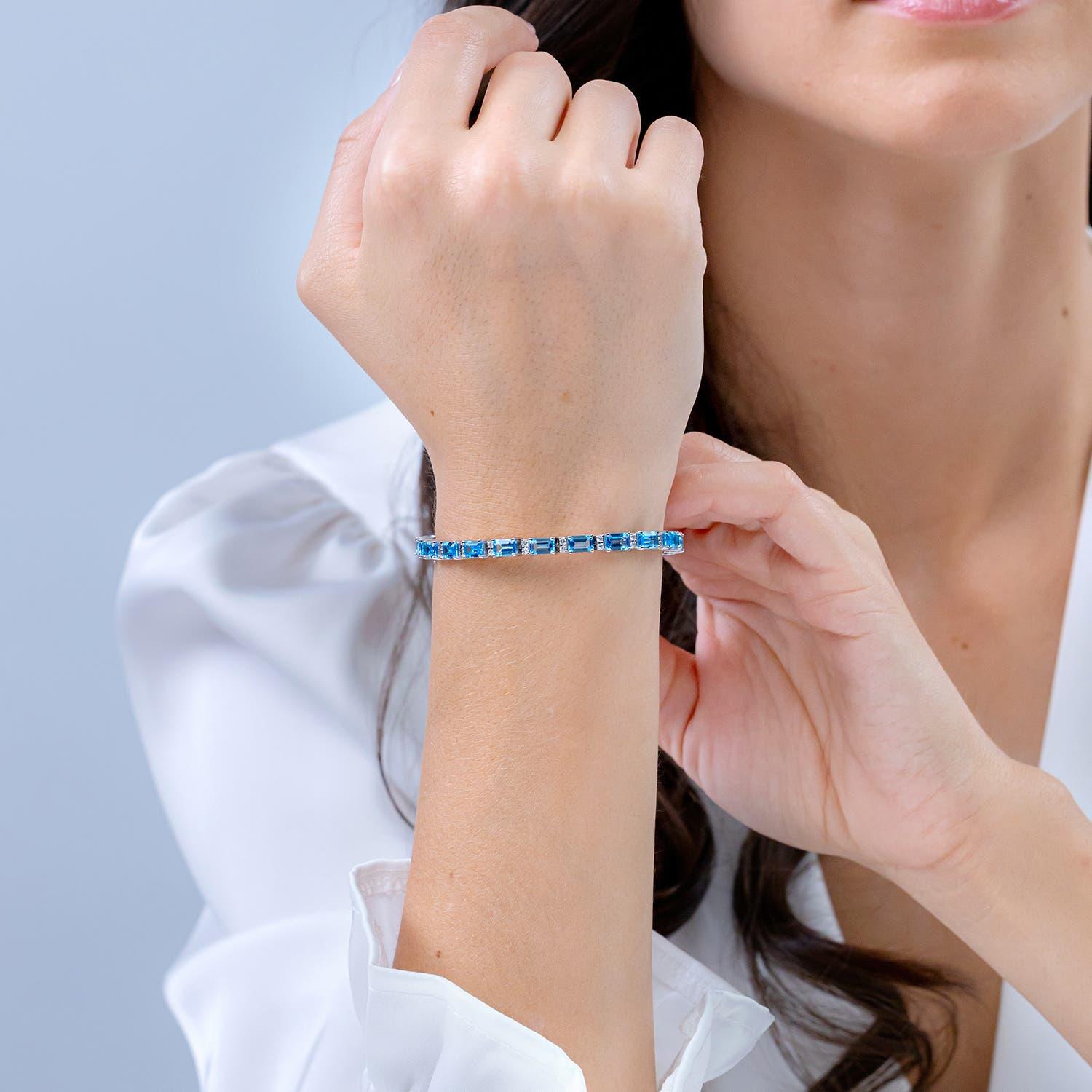 Angara Natürlicher Smaragd-Schliff 14,3ct Schweizer Blautopas Armband 14K Gold für Frauen (Smaragdschliff) im Angebot