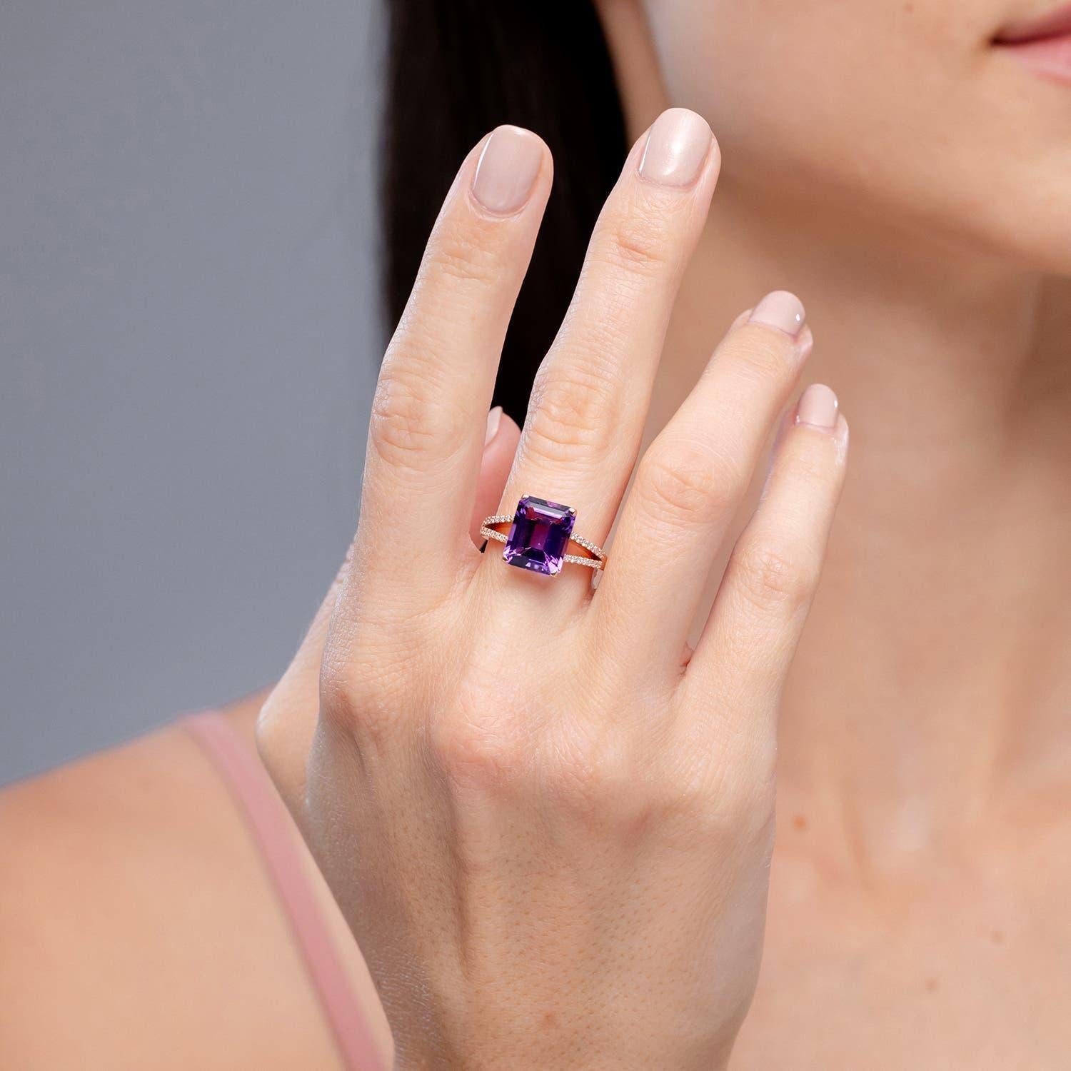 Modern Angara Natural Emerald-Cut 4 ct Amethyst Split Shank Cocktail Ring in 14K Gold For Sale