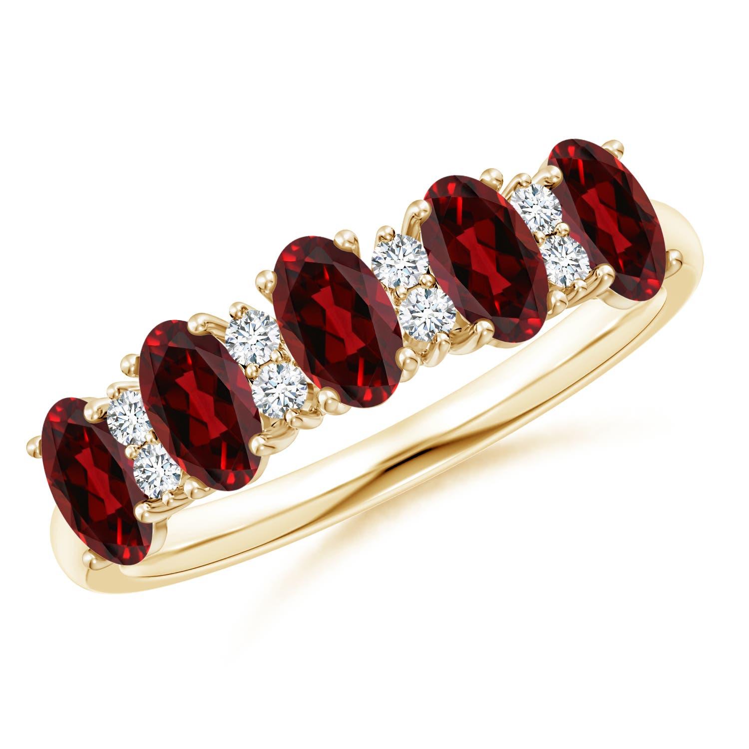 Angara Alianza Natural de Cinco Piedras con Granate y Diamante de 1,25 ct en Oro de 14K