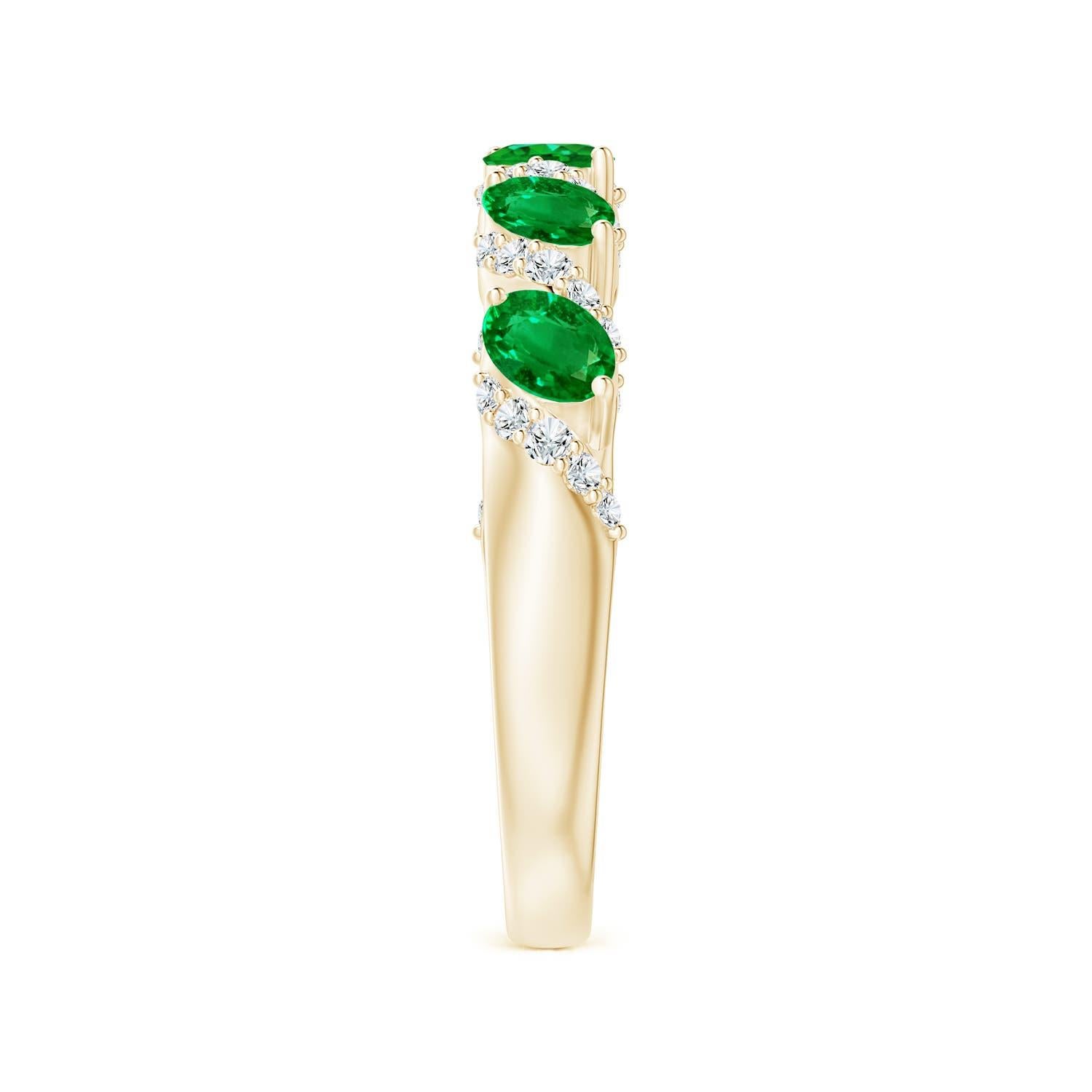 Angara natürlichen fünf Stein oval Smaragd Wirbel Ring mit Diamanten 14K Solid Gold im Zustand „Neu“ im Angebot in Los Angeles, CA