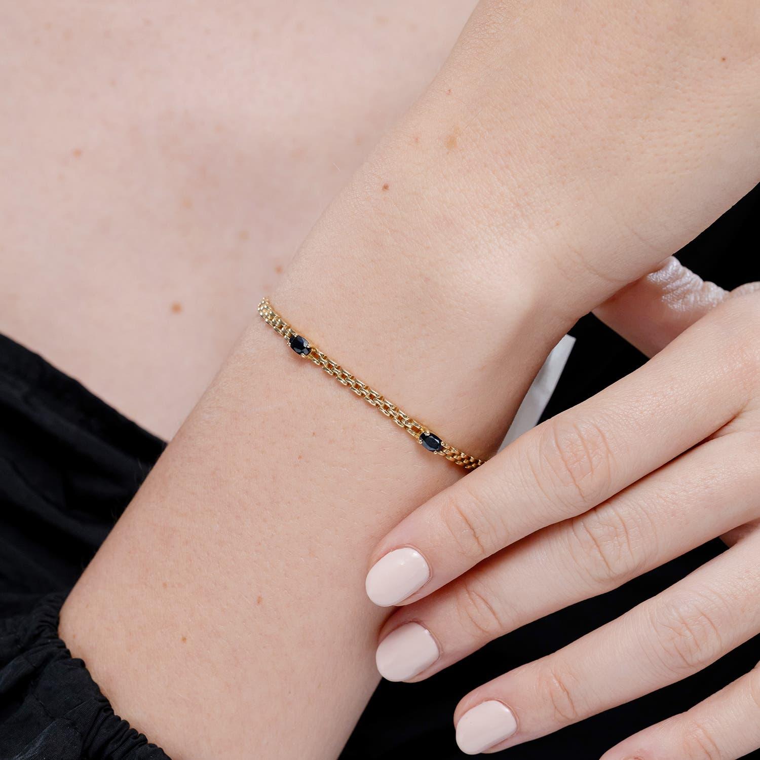Angara Pulsera de eslabones de zafiro ovalado natural de cinco piedras en oro macizo de 14 quilates Moderno en venta
