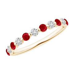 Angara natürlichen schwimmenden Rubin und Diamant Semi Eternity Ehering in 14K Gold