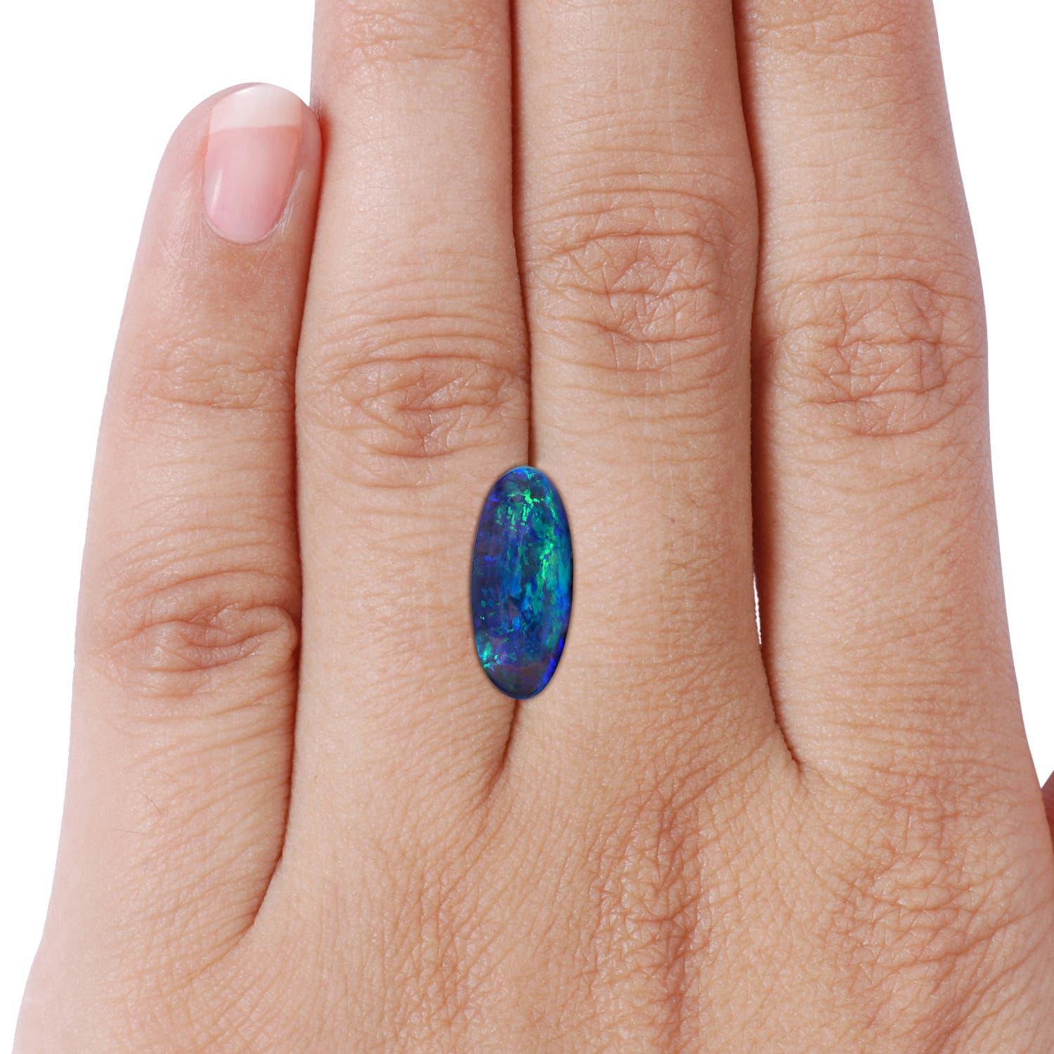 Anello con opale nero di Angara, certificato GIA, da 5,79 carati, con motivi a foglia in oro 14K in vendita 4