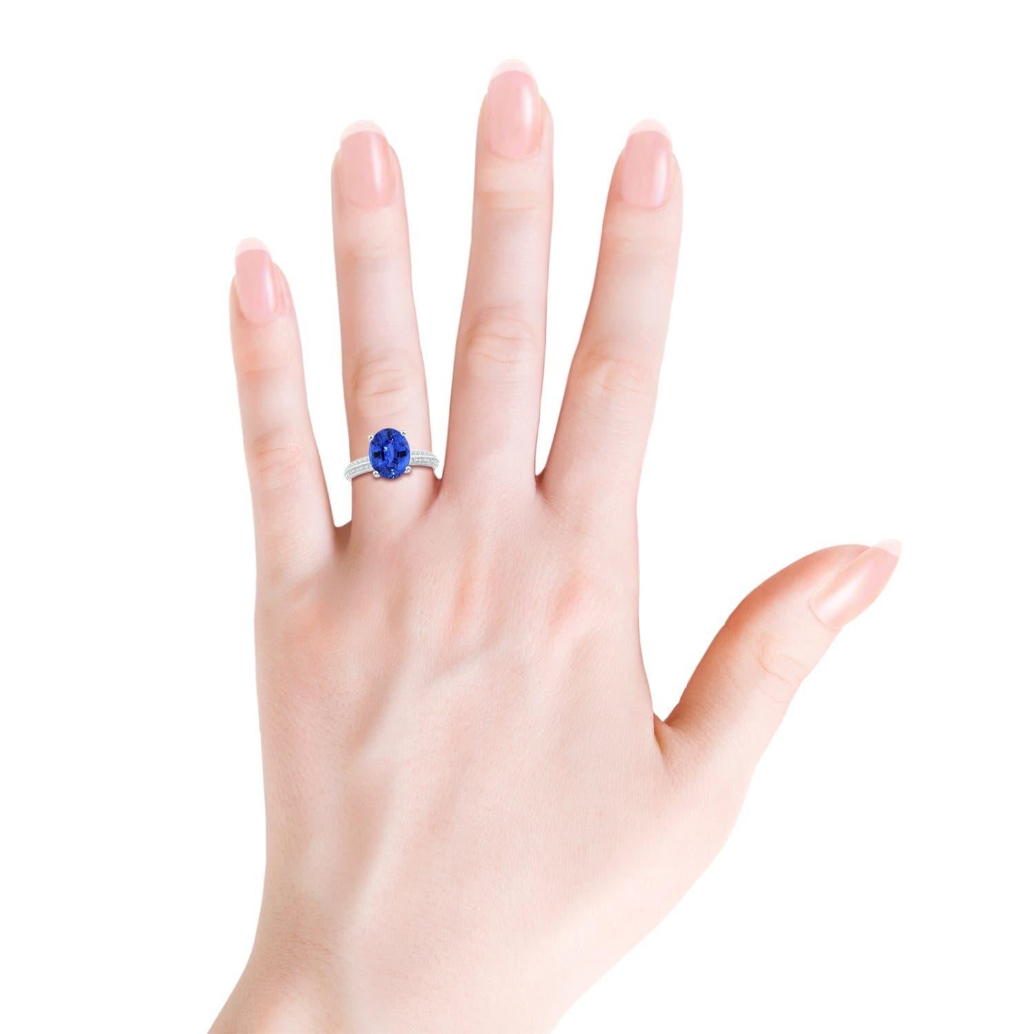 Taglio ovale Anello con zaffiro blu classico ovale da 3,42 carati certificato GIA di Angara in oro 14K in vendita
