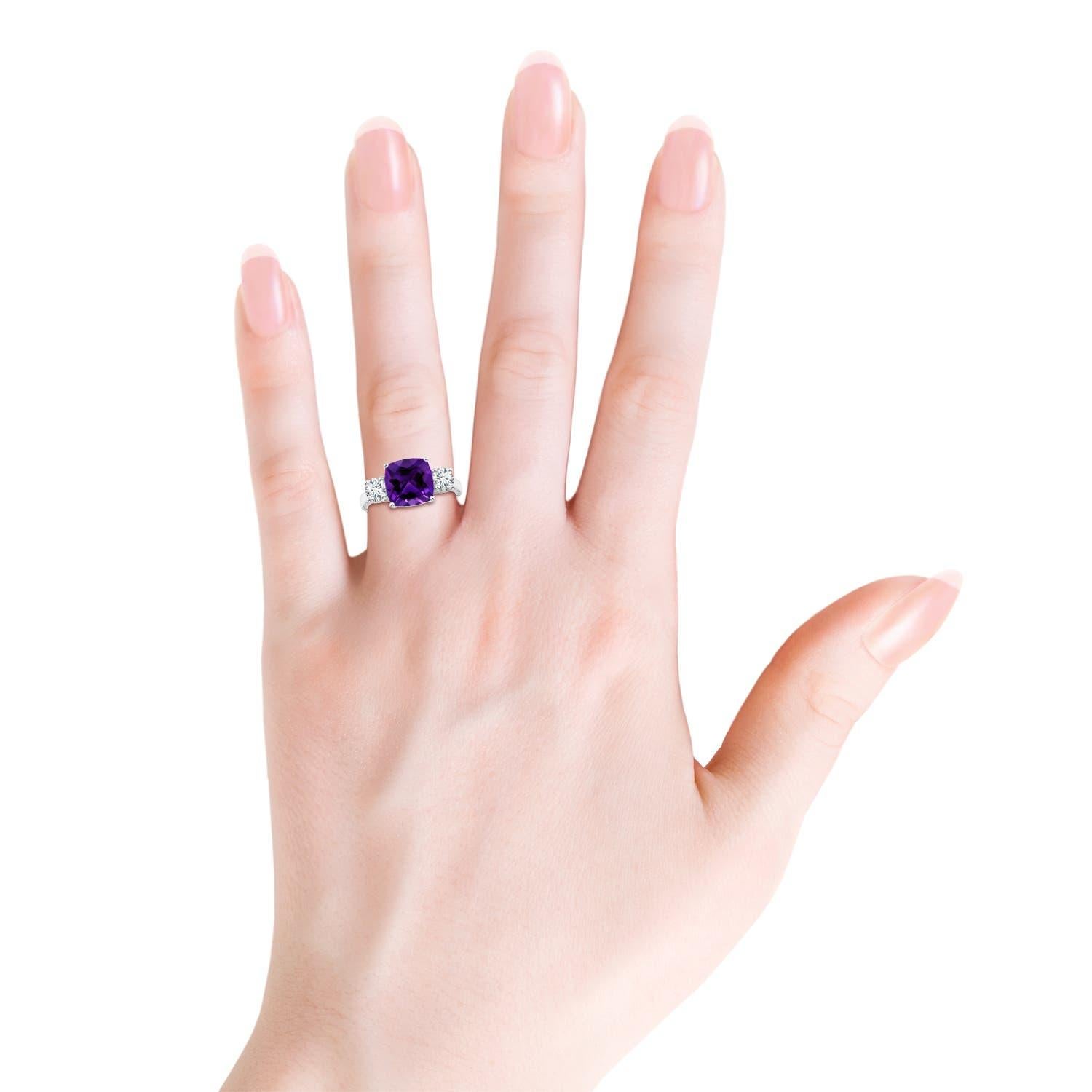 Bague à trois pierres en or 14 carats avec améthyste coussin certifiée GIA de 2,5 carats Naturelle Neuf - En vente à Los Angeles, CA