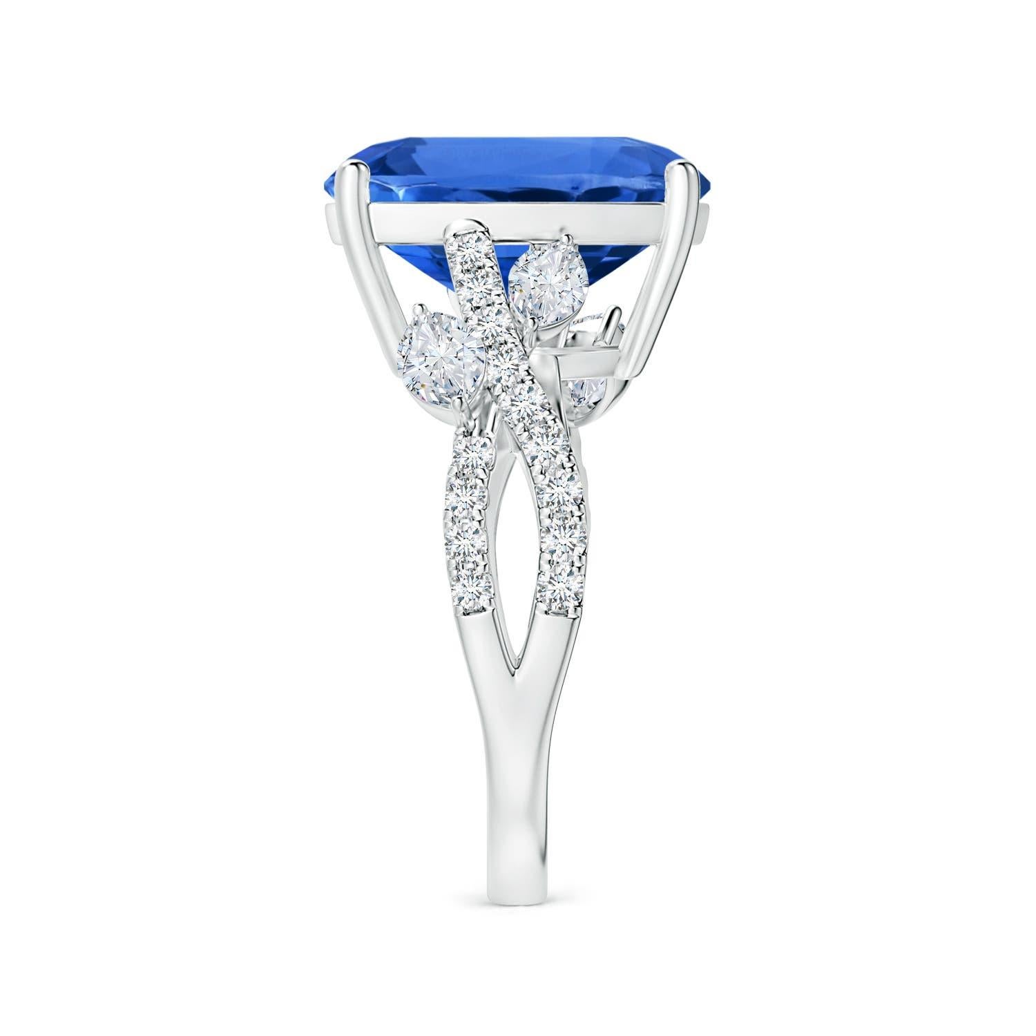 Taille coussin Bague en or massif 14K avec saphir bleu coussin de 7,06ct certifié par la GIA et de couleur naturelle Angara en vente