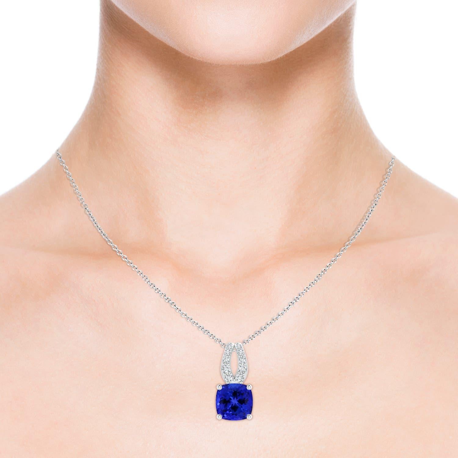 Taille coussin Pendentif en or massif 14K avec Tanzanite Naturelle certifiée GIA 9.91 ct coussin en vente