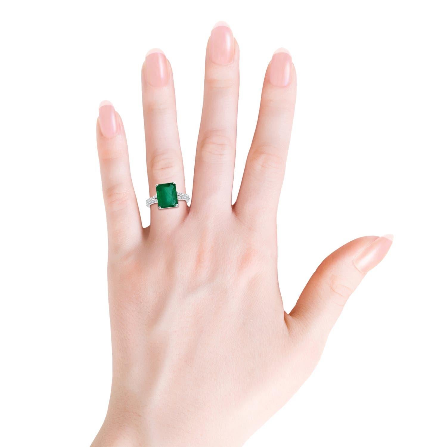 Angara Natural GIA zertifiziert Smaragd-Schliff Smaragd Ring mit Diamanten in 14K Gold im Zustand „Neu“ im Angebot in Los Angeles, CA