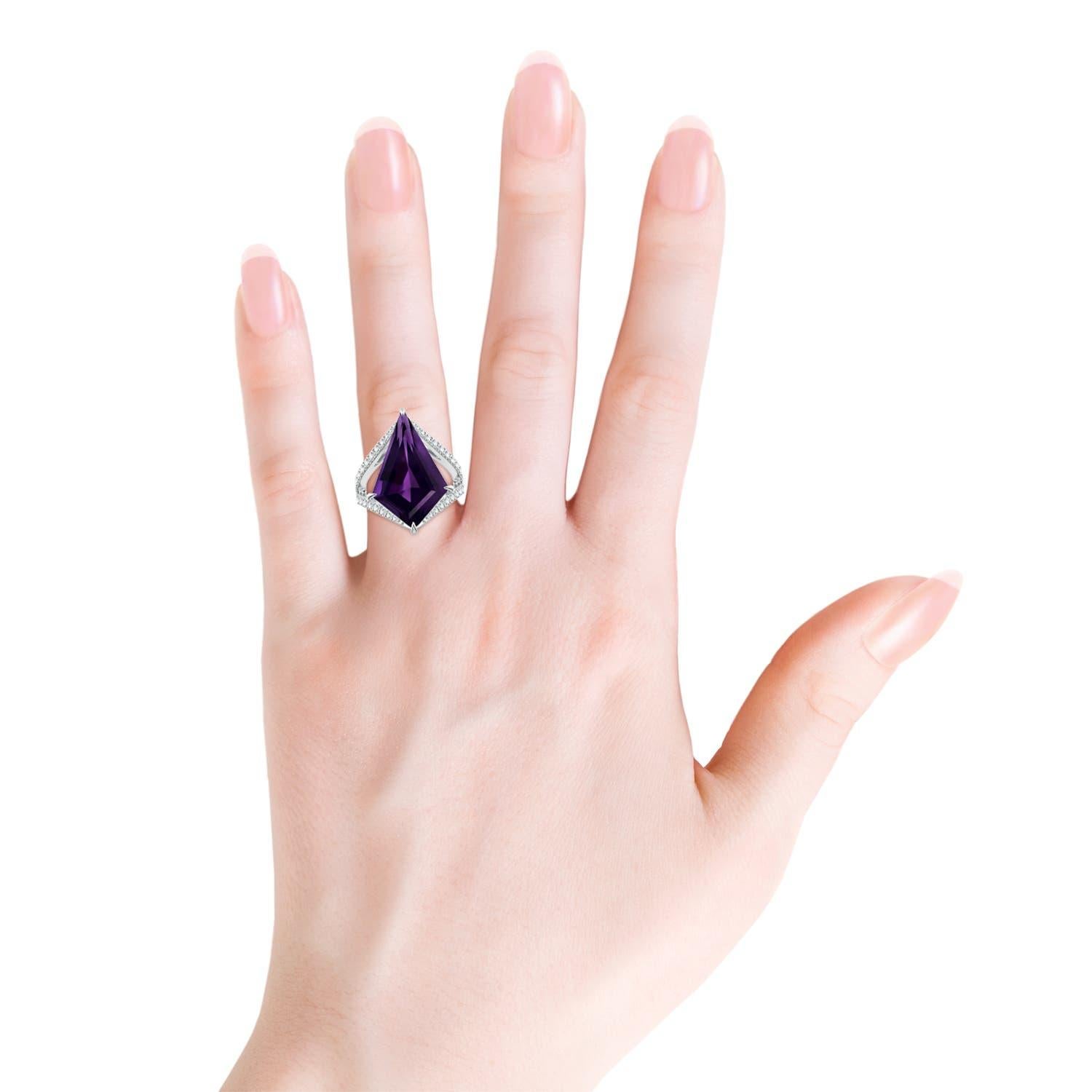 Anello con ametista a forma di aquilone da 10,07 carati in oro 14k di Angara Nature certificato GIA in vendita 1